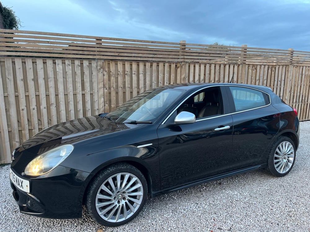 Used Alfa Romeo GIULIETTA GIULIETTA 2.0 JTDM-2 VELOCE EURO 5 (S/S) 5DR for sale in Chesterfield