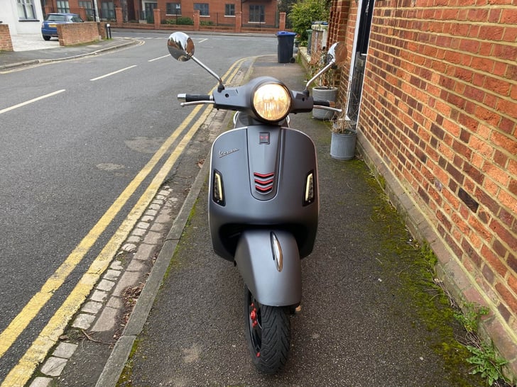 VESPA GTS Supersport 300