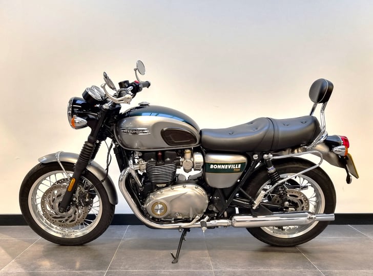 Triumph BONNEVILLE T120