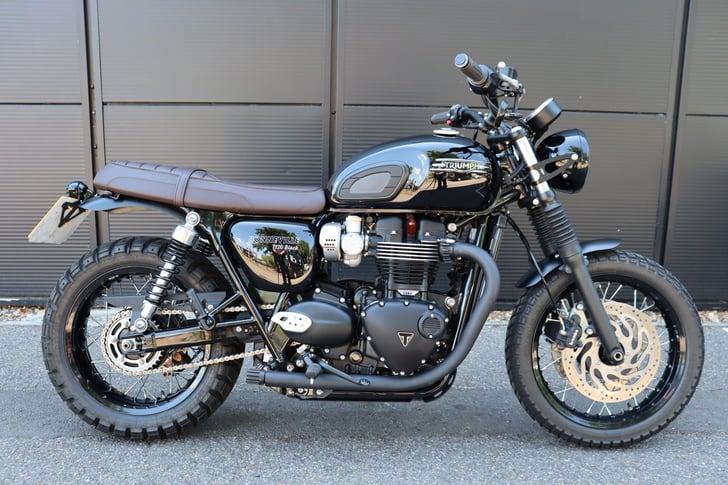 Triumph BONNEVILLE T120 BLACK