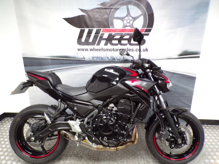 KAWASAKI Z650