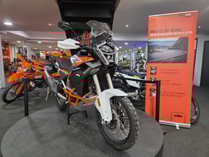 Used KTM 1390 SUPER ADVENTURE R 1390 SUPER ADVENTURE R for sale in Nottingham | Image 3