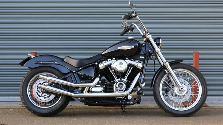 HARLEY-DAVIDSON SOFTAIL FXST STANDARD