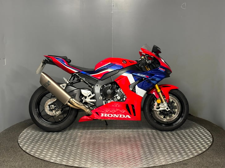 Honda CBR1000RR-R FIREBLADE SP