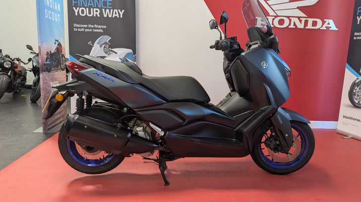 Yamaha XMAX 300