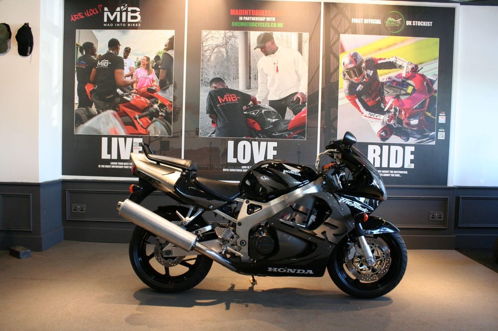 Used Honda CBR CBR900RR FIREBLADE for sale in Watford