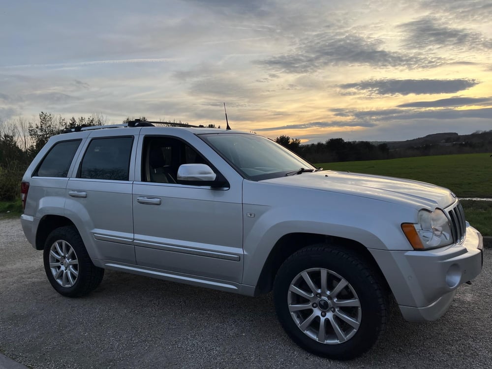 Used Jeep GRAND CHEROKEE GRAND CHEROKEE 3.0 CRD OVERLAND 4WD 5DR for sale in Chesterfield