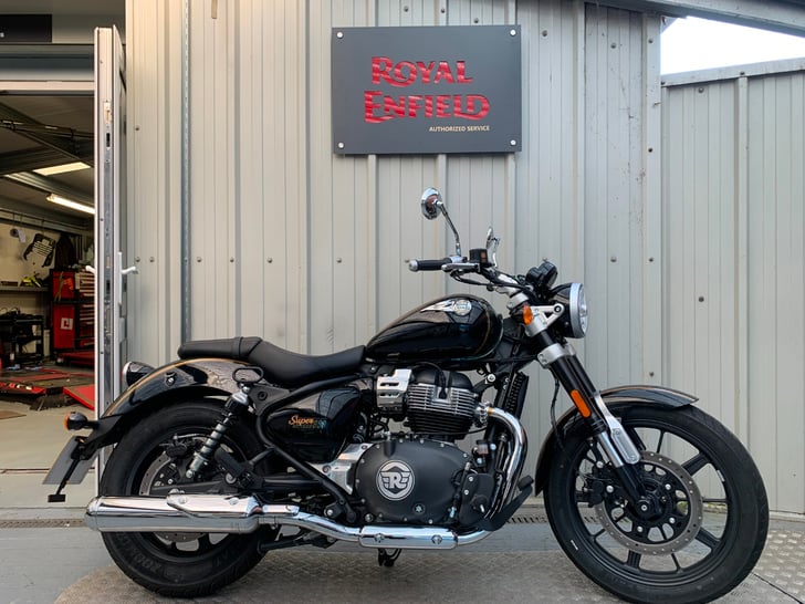 Royal Enfield SUPER METEOR 650 INTERSTELLAR