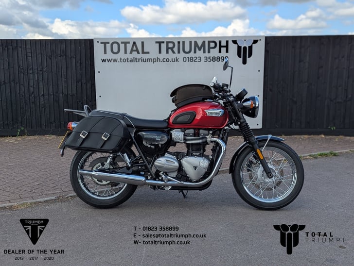Triumph BONNEVILLE T100