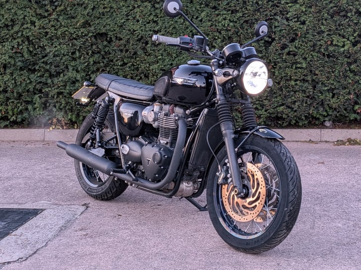 Triumph BONNEVILLE T120 BLACK