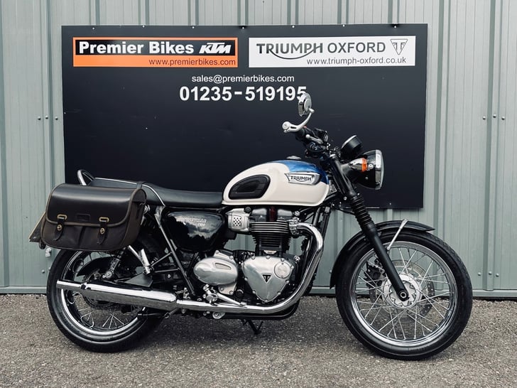 Triumph BONNEVILLE T100