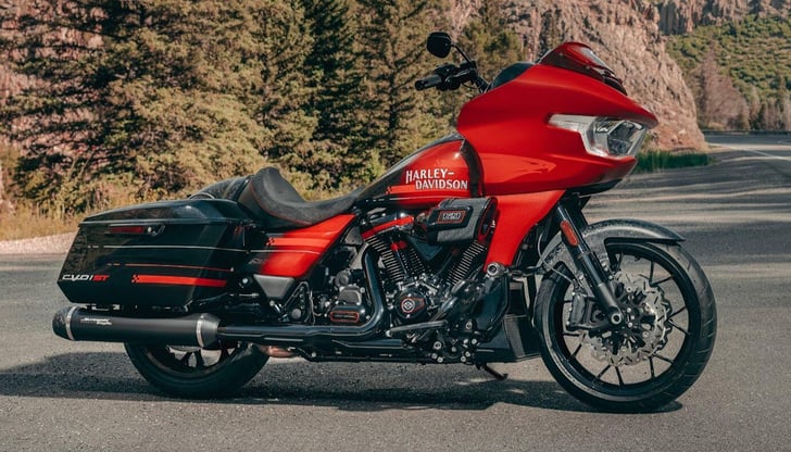 Harley-Davidson CVO 1977 FLTRXSTSE ROAD GLIDE ST