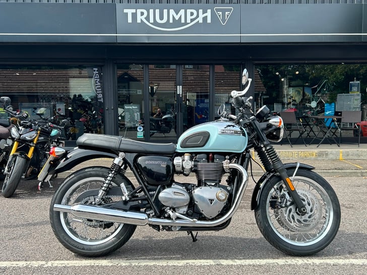 Triumph BONNEVILLE T120