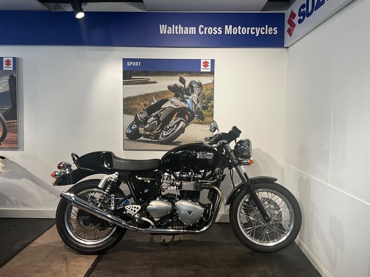 Triumph THRUXTON 900 865