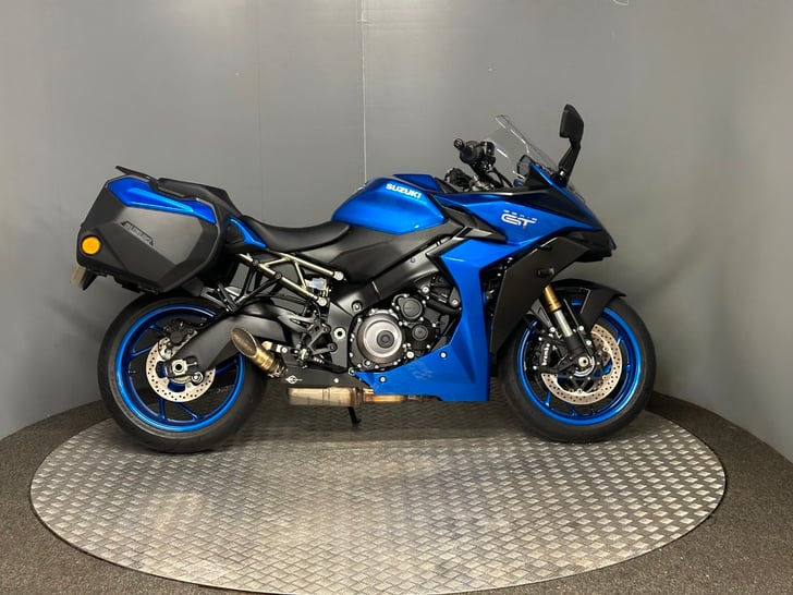 Suzuki GSX-S1000GT+