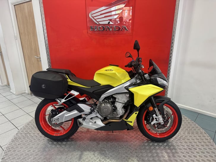 Aprilia TUONO 660