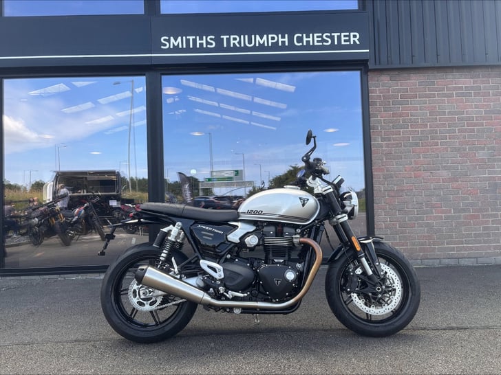 Triumph SPEED TWIN 1200