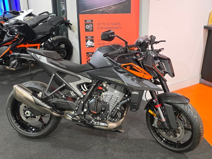 KTM 990 DUKE
