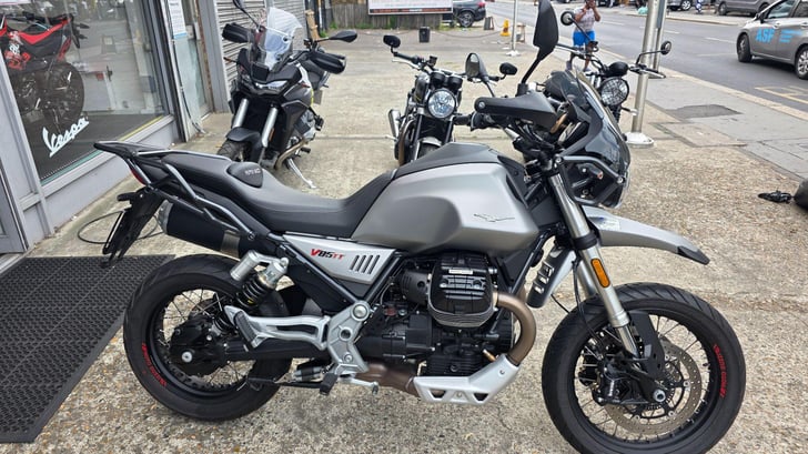 Moto Guzzi V85 850 TT