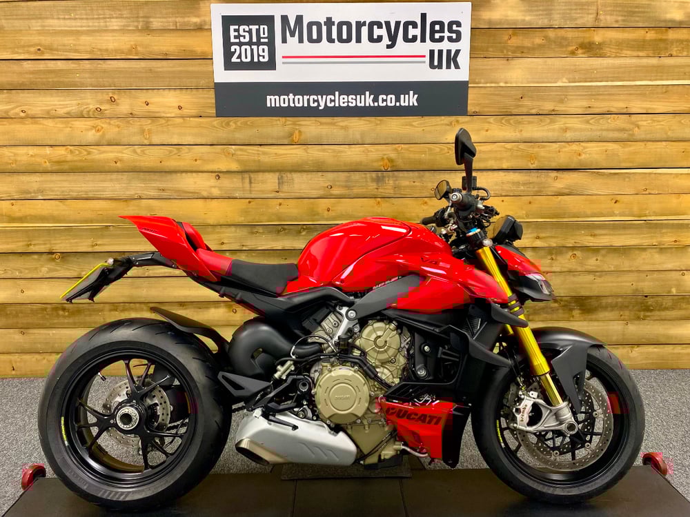 Used Ducati STREETFIGHTER V4 S STREETFIGHTER V4 S for sale in Swindon