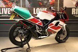 Used Yamaha TZR250 TZR250 250 for sale in Watford | Image 3