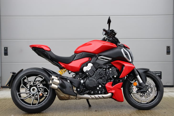 Ducati DIAVEL V4