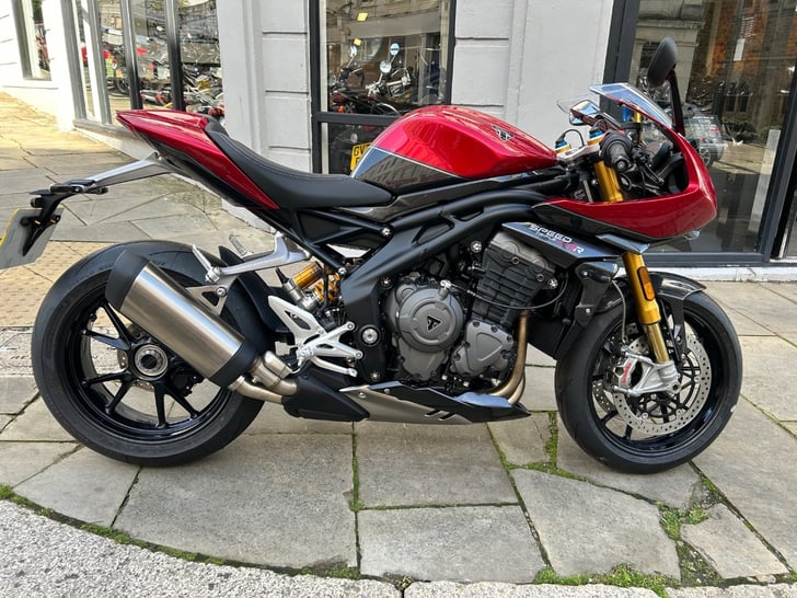 Triumph SPEED TRIPLE 1200 RR