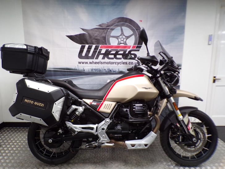 Moto Guzzi V85 TT Travel