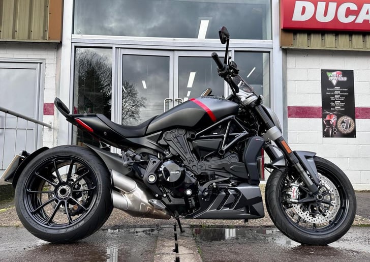 Ducati XDIAVEL BLACK STAR