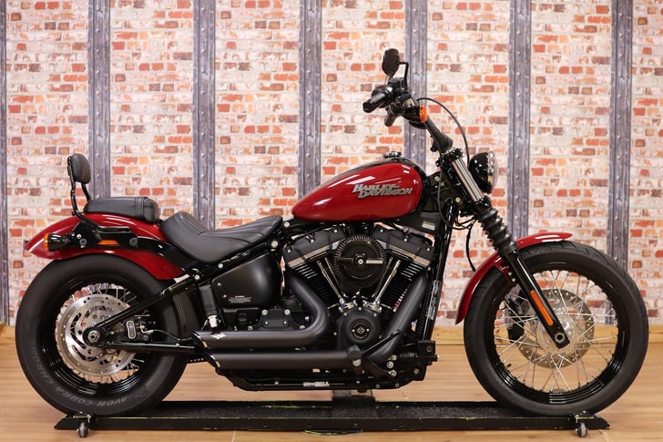 Harley-Davidson SOFTAIL FXBB STREET BOB