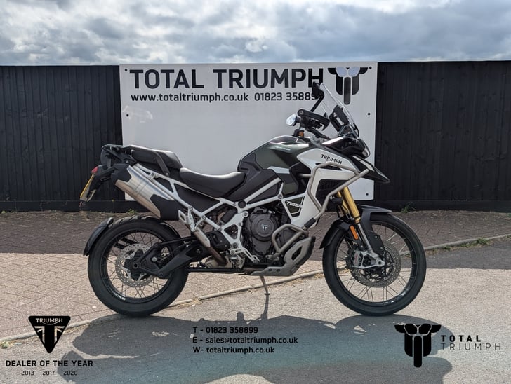 TRIUMPH TIGER 1200 RALLY EXPLORER