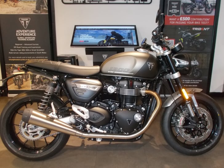 Triumph SPEED TWIN 1200