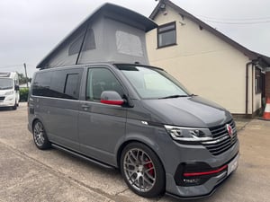 Used Volkswagen TRANSPORTER TRANSPORTER for sale in Preston | Image 2
