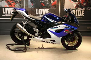 Watch video of Suzuki GSX-R1000 GSX-R1000 1000 in Watford