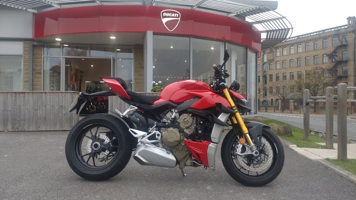 Ducati STREETFIGHTER V4 S