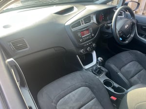 Used Kia CEED CEED 1.4 CRDI ECODYNAMICS 1 SPORTSWAGON EURO 5 (S/S) 5DR for sale in Chesterfield | Image 2