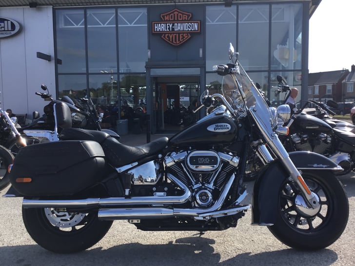 HARLEY-DAVIDSON HERITAGE CLASSIC 114