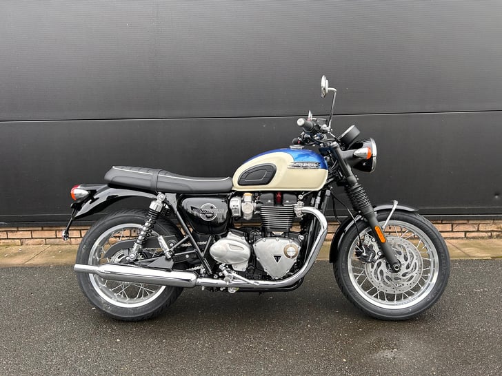 TRIUMPH BONNEVILLE T120