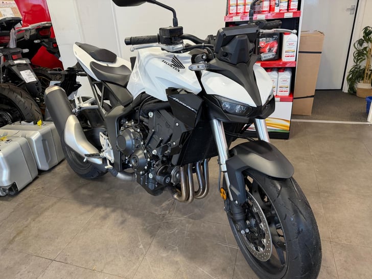 HONDA CB1000 HORNET