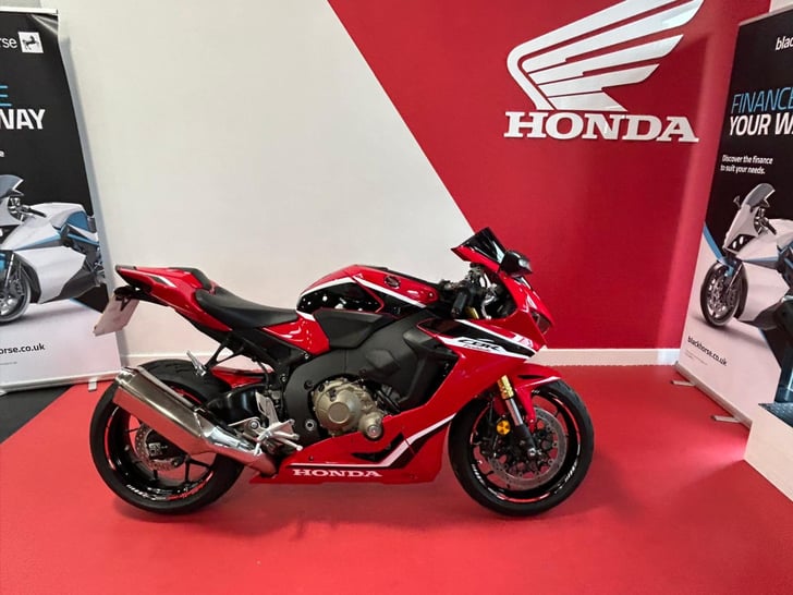 Honda CBR1000RR FIREBLADE