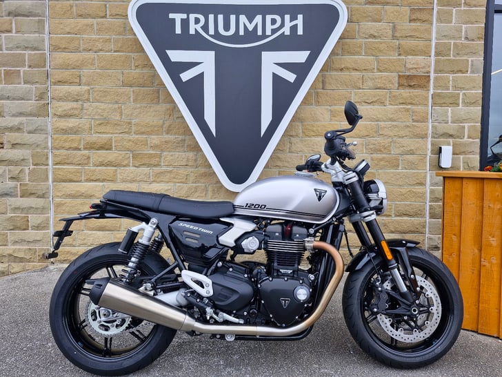 Triumph SPEED TWIN 1200