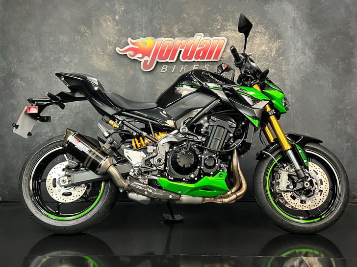 Kawasaki Z900 900 SE SUPERNAKED