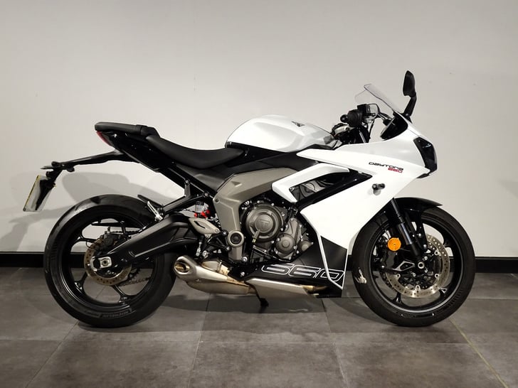 Triumph DAYTONA 660