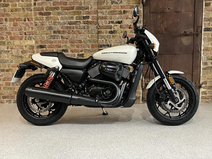 Harley-Davidson STREET ROD XG 750 A 18 