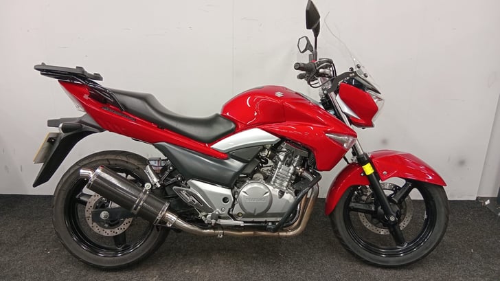 SUZUKI INAZUMA 250