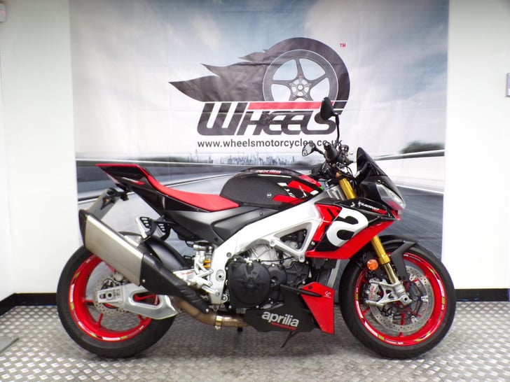 Aprilia TUONO 1100 V4 