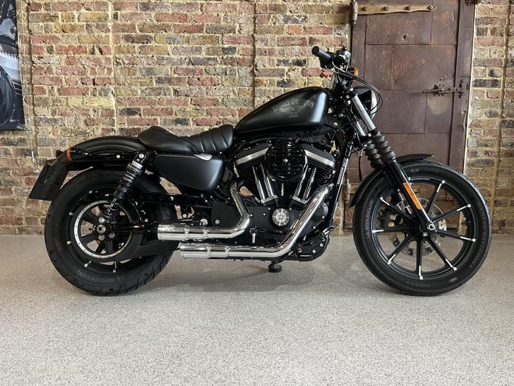 Harley-Davidson SPORTSTER 883 IRON 