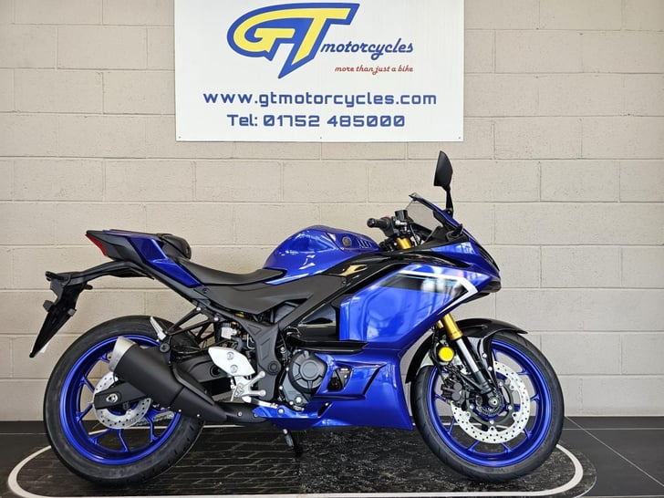 YAMAHA YZF-R3