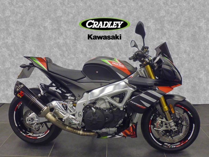 Aprilia TUONO V4 1100 FACT 
