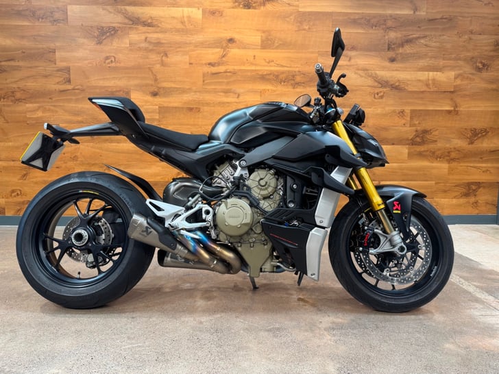 Ducati STREETFIGHTER V4 S